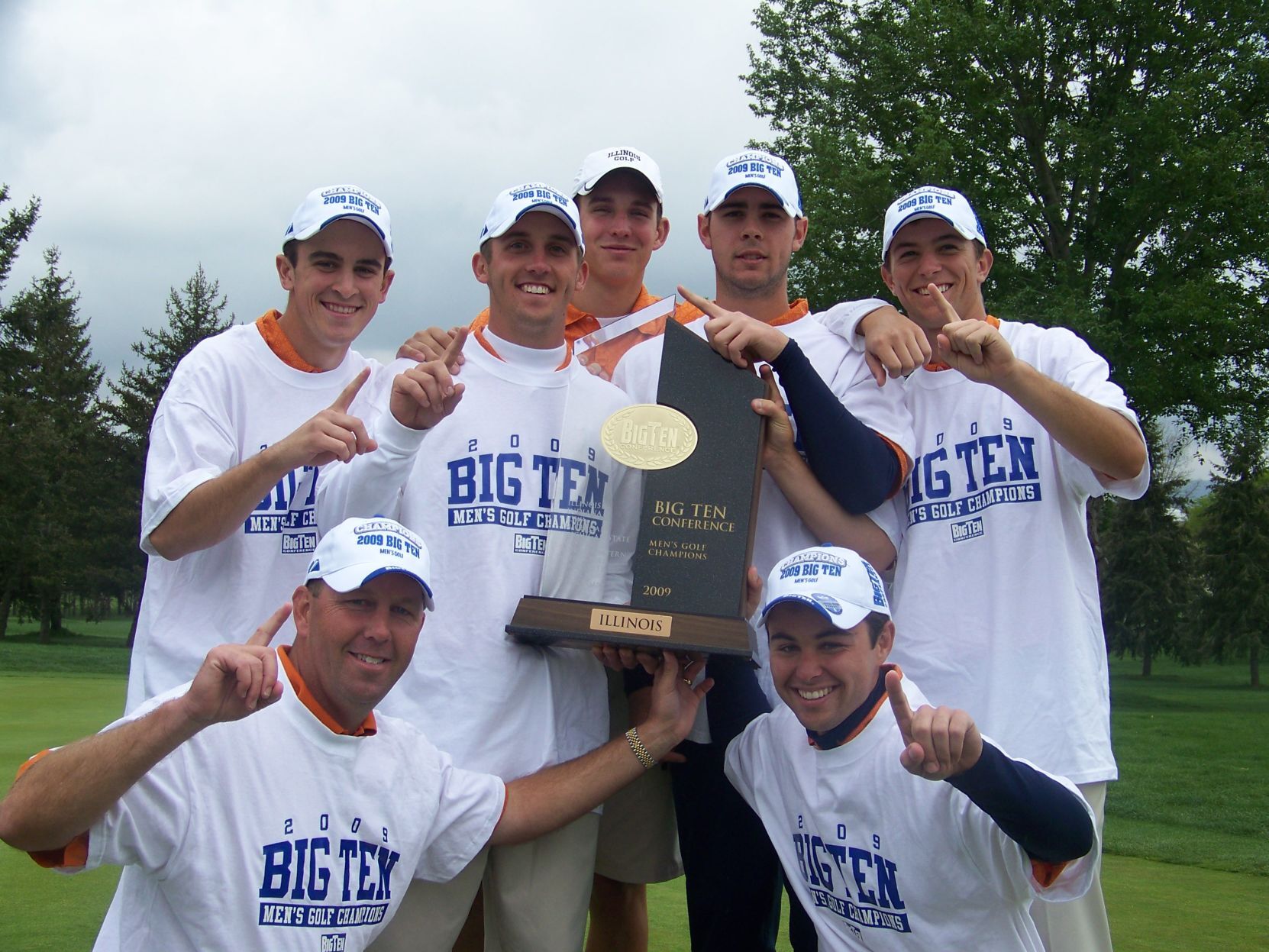 MOM-2009 MENS GOLF.JPG